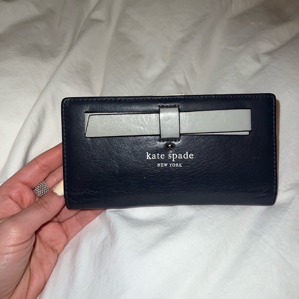 Kate Spade Gray Bow Snap Wallet